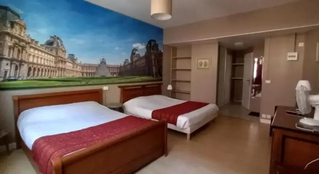 Четырёхместный номер Standard Brit Hotel Comtes De Champagne - Troyes Centre Historique