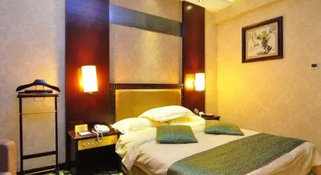 Номер Business Economic Trade Hotel