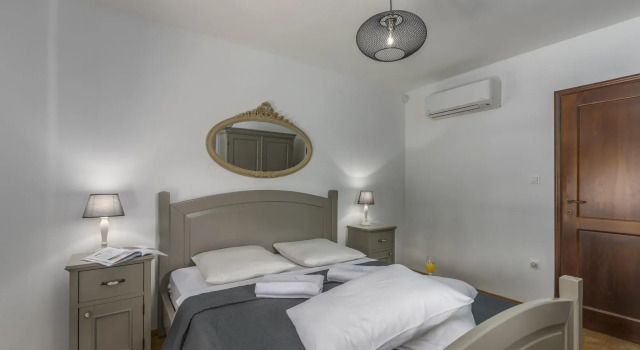 Rustica in Visnjan with 5 bedrooms and 1 bathrooms