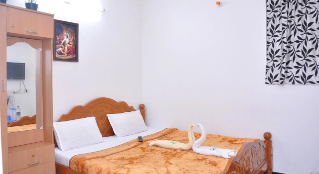 Yogi Residency
