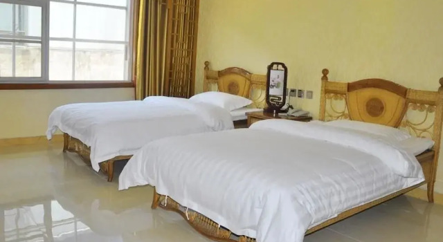 Lingshi Villas, Rezerwuj Hotel Hotele w Jinzhong z parkingiem, Parking