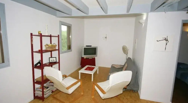 Quietly Located Chalet With Private Pool by the Edge of the Historical Forest, Book Chalet Cottages in Tarn-et-Garonne, Cottage