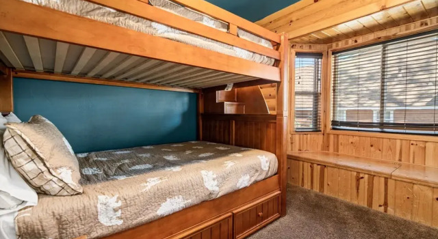 3 Cubs Lakefront - Stunning Lakeside Home With Hot Tub, Foosball, And Lake View! 3 Bedroom Home, Rezerwuj Hotel Big Bear Lake Stany Zjednoczone