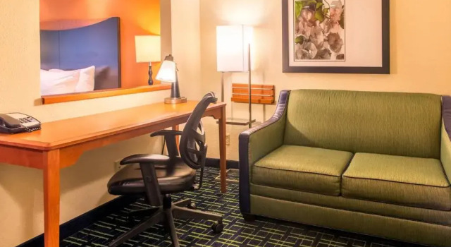 Двухместная студия Fairfield Inn & Suites Canton