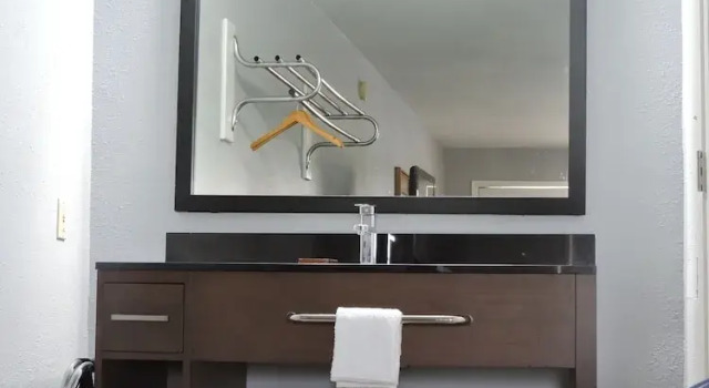 Двухместный номер Standard Riata Inn - Crystal City