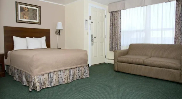 Семейный полулюкс Travelers Inn