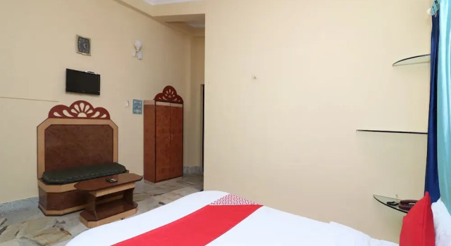 Amantran Resort, Prenota Resort Hotel resort a Tarapith, Resort