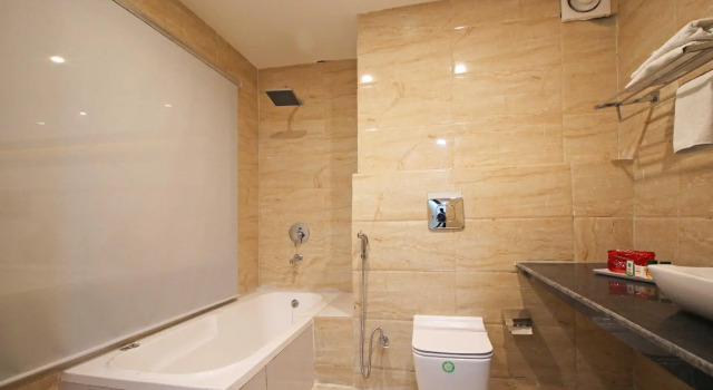 OYO 4964 Golden Oyster Suites, Varaa Hotelli Mājra Uttarakhand