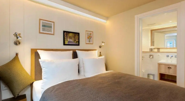 Номер Premium LOEV - VELA Hotels