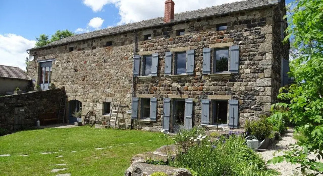 La Ferme de Madelonnet, Book Hotel Hoteller i Rhône-Alps med parkering, Parkering