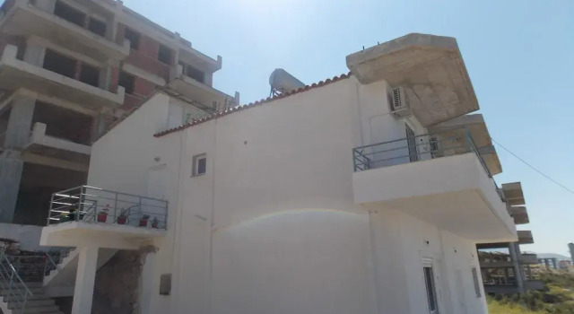 Camela Apartments