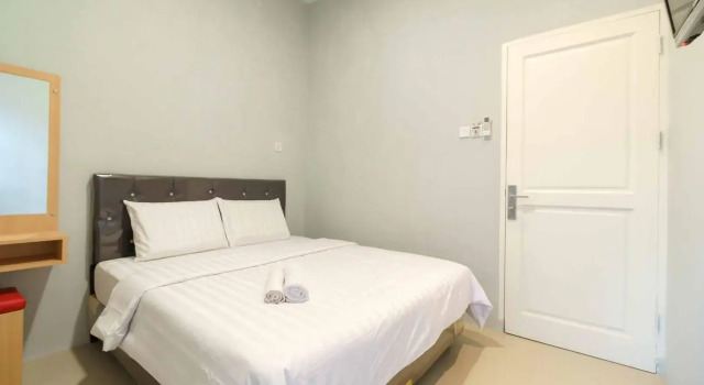 Wisma Flora Syariah Kartasura RedPartner, Book Hotel Hoteller i Kartasura med parkering, Parkering