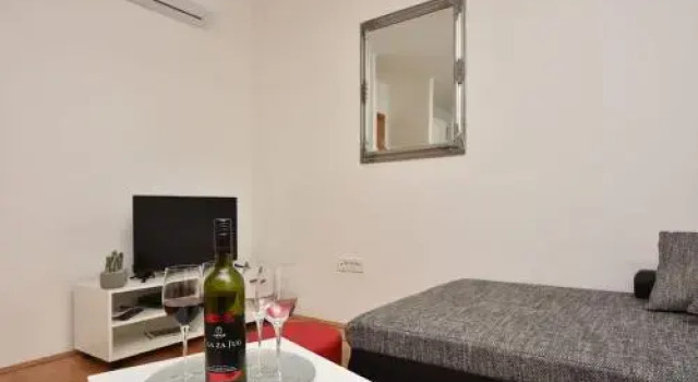 Apartment Anna A2+2, Забронировать Апартаменты/квартира Отели Макарска с парковкой, Парковка