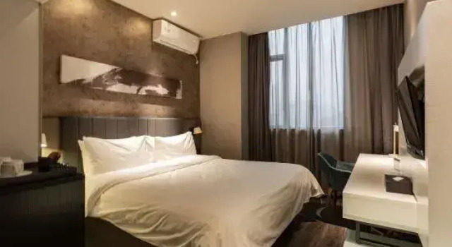 Ease Hotel (Wuhan Zhongshan Avenue Hanzheng Street Metro Station), Забронировать Отель Qiaokou District Ухань, рядом с Zhongshan Park Station