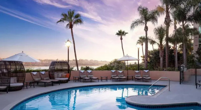 Люкс Newport Beach Marriott Bayview