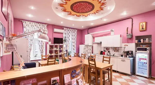 Кровать в общем номере Italian Rooms on Griboedova 35