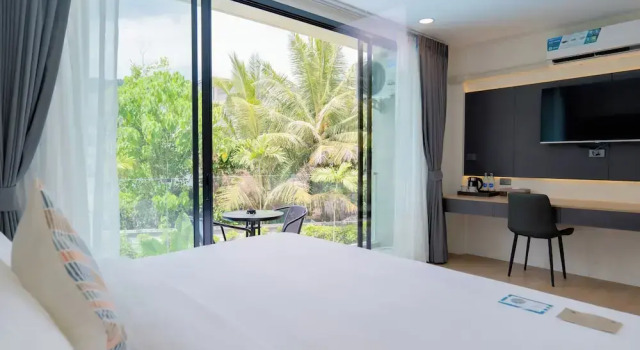 Номер Superior Seaside Naithon Phuket