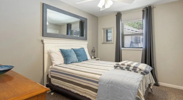 Amazing Game Room With Dock Tram to Huge Dock - Great For Families