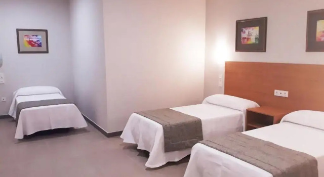 Трёхместный номер Standard Hostal Montemayor