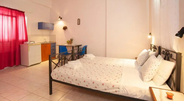 Nostos Studios & Apartments