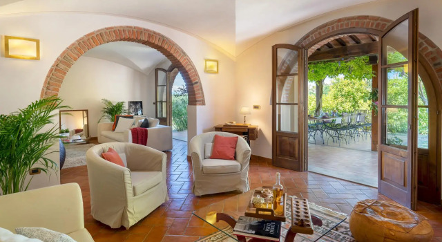 La Villa nell'Isola Verde 12, Book Villa Villaer i Lari, Villa
