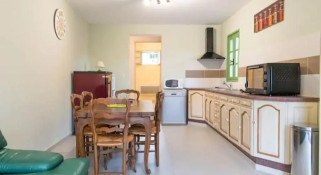 Апартаменты Appartement dans maison chaleureuse