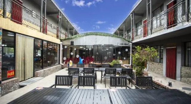 Lianchi Inn, Book Hotel Hoteller i Beijing Province med parkering, Parkering