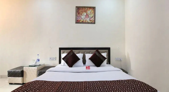 OYO 9323 Hotel Sidana Solitaires, Rezervovat Hotel Ludhijána Punjab