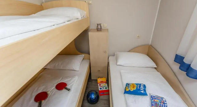 Camping Glavotok, Varaa Leirintäalue Hotellit Kvarner Islands uima-altaalla, Uima-allas