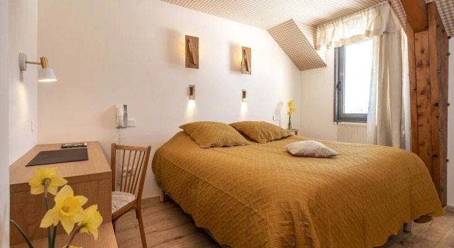 Двухместный номер Superior Logis Hôtel Restaurant de la Poste et La Grange Détente, espace bien-être