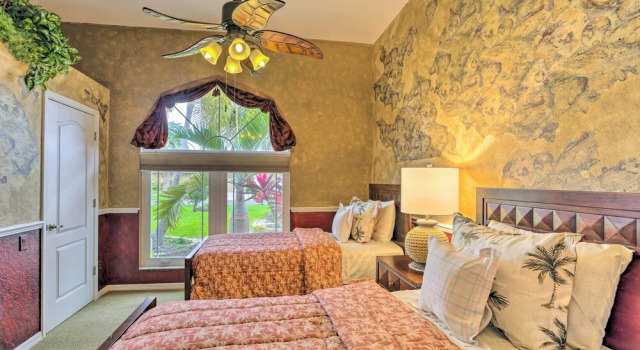 Коттедж Lakefront Cape Coral Home w/ Private Pool & Dock!