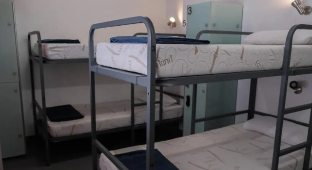 Кровать в общем номере HelloBCN Youth Hostel Barcelona