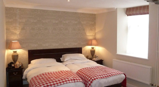 The Fleece at Cirencester- a Thwaites Inn of Character, Boek Pension Hotels in Merseyside met zwembad, Zwembad