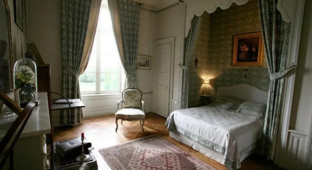 Château de Beaujeu, Rezerwuj Hotel Hotele w Cher z parkingiem, Parking