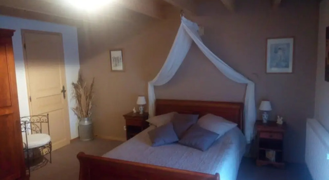Les Peupliers, Rezervați Hotel Saint-Jean-de-Liversay Franța