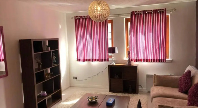 Stunning 2-bed Serviced Selfcatering Apartment, Prenota Appartamento Edimburgo 