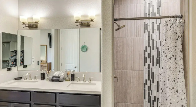 Pet-friendly LHC Home w/ Temp-controlled Pool!, Забронировать Отель Лейк-Хавасу-Сити штат Аризона