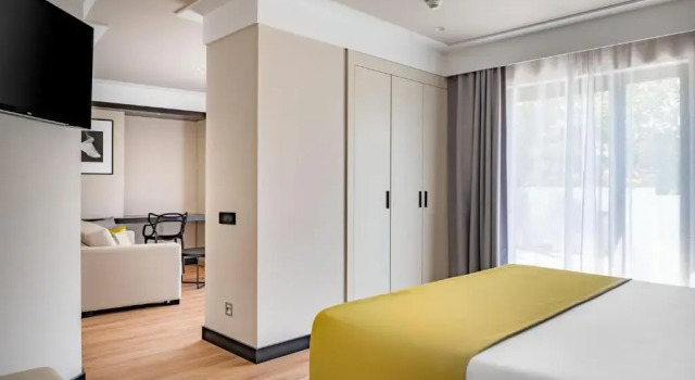 Полулюкс с видом на бассейн Hotel Parque Real