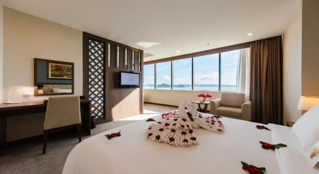 Семейный номер Deluxe Muong Thanh Grand Ha Long Hotel