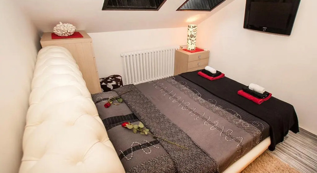 Apartment Black Red White, Забронировать Апартаменты/квартира Апартаменты Врачар, Апартаменты/квартира