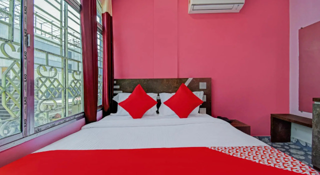OYO 76234 Galaxy Stay Home, Prenota Hotel Madhyamgram West Bengal