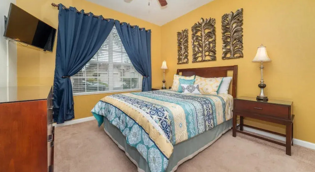 7814 Beechfield Steet, Забронировать Отель Отели Селебрейшн 3 звезды, рядом с Mystic Dunes Golf Club, 3*