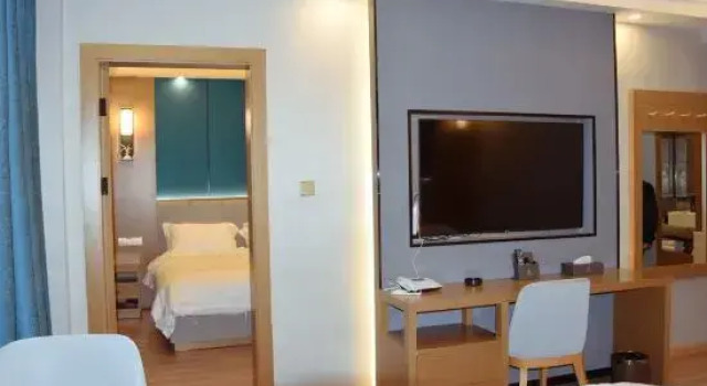 Кровать в общем номере Litang Luobrinka Hotel