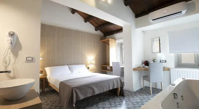 Standard Doppel Zimmer Bed in Spa