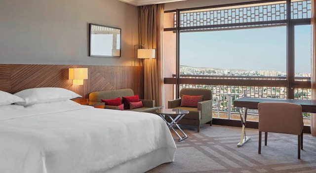 Двухместный номер Deluxe с балконом Sheraton Tunis Hotel
