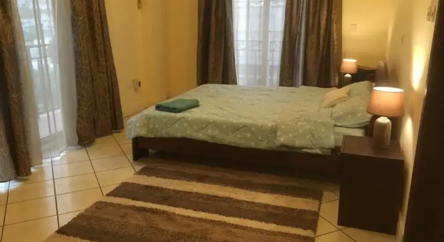 Carlton House, Book Hotel Osu 