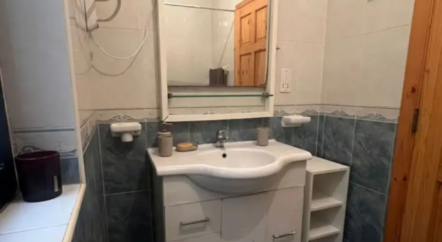 Spacious Room & Shared Bath in Valletta, Foglalás Apartman Hamrun Málta