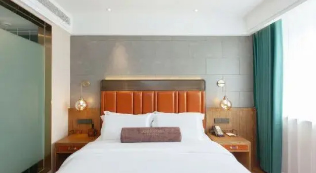 Люкс Deluxe с видом на реку James Joyce Coffetel Hotel (Xiangyang Ancient City Tanxi Road)