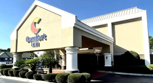 Номер Standard Comfort Inn Darien - North Brunswick