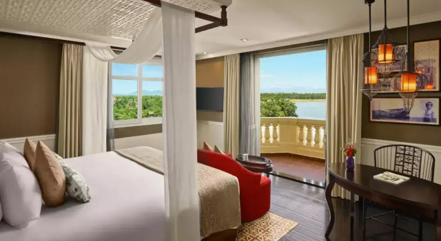Номер Deluxe Hotel Royal Hoi An Danang